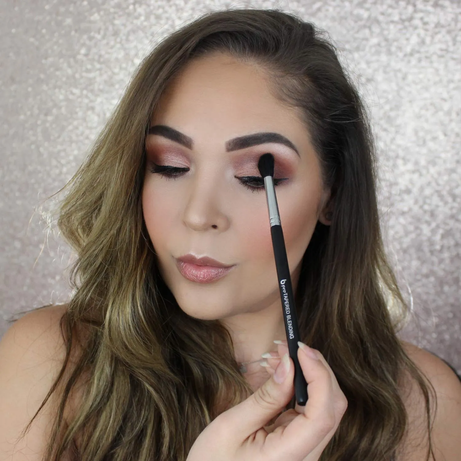 Tapered Blending Eyeshadow Makeup Brush – Beauty Junkees Professional Eye Shadow Blender Make Up Brush with Soft Fluffy Natural Hair Dome Bristles for a Beautifully Blended Crease; Premium Quality
